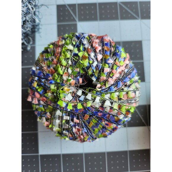 6 Partial Skeins of Specialty Yarns B47 - Picture 7 of 7